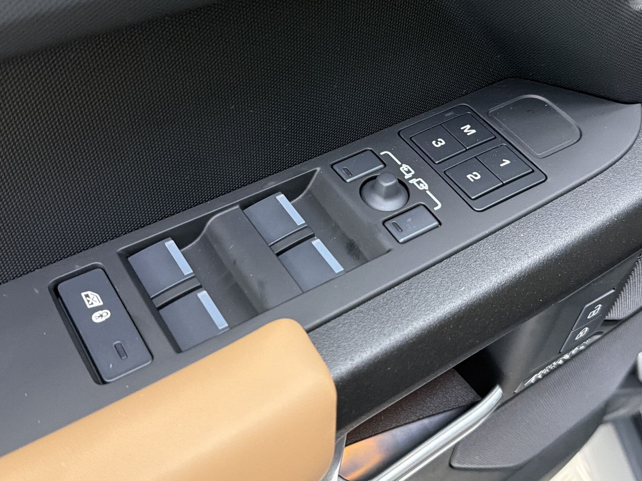 New 2026 Land Rover Defender 110 X AWD/4WD image 14