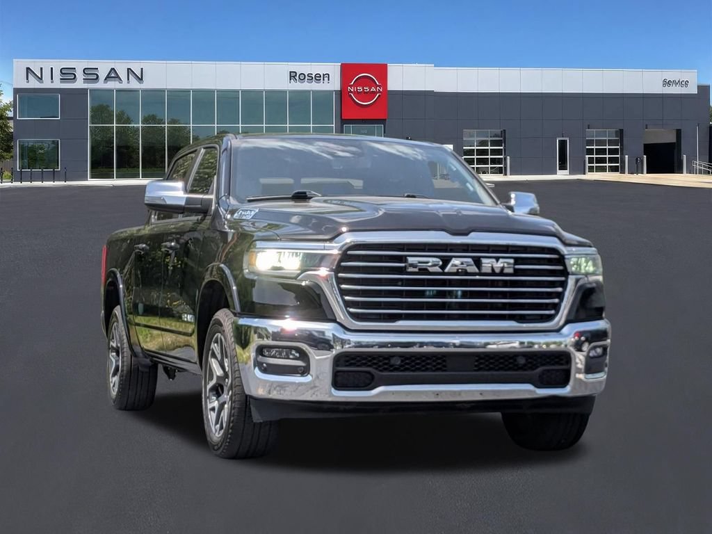 Used 2025 RAM 1500 Laramie AWD/4WD image 9