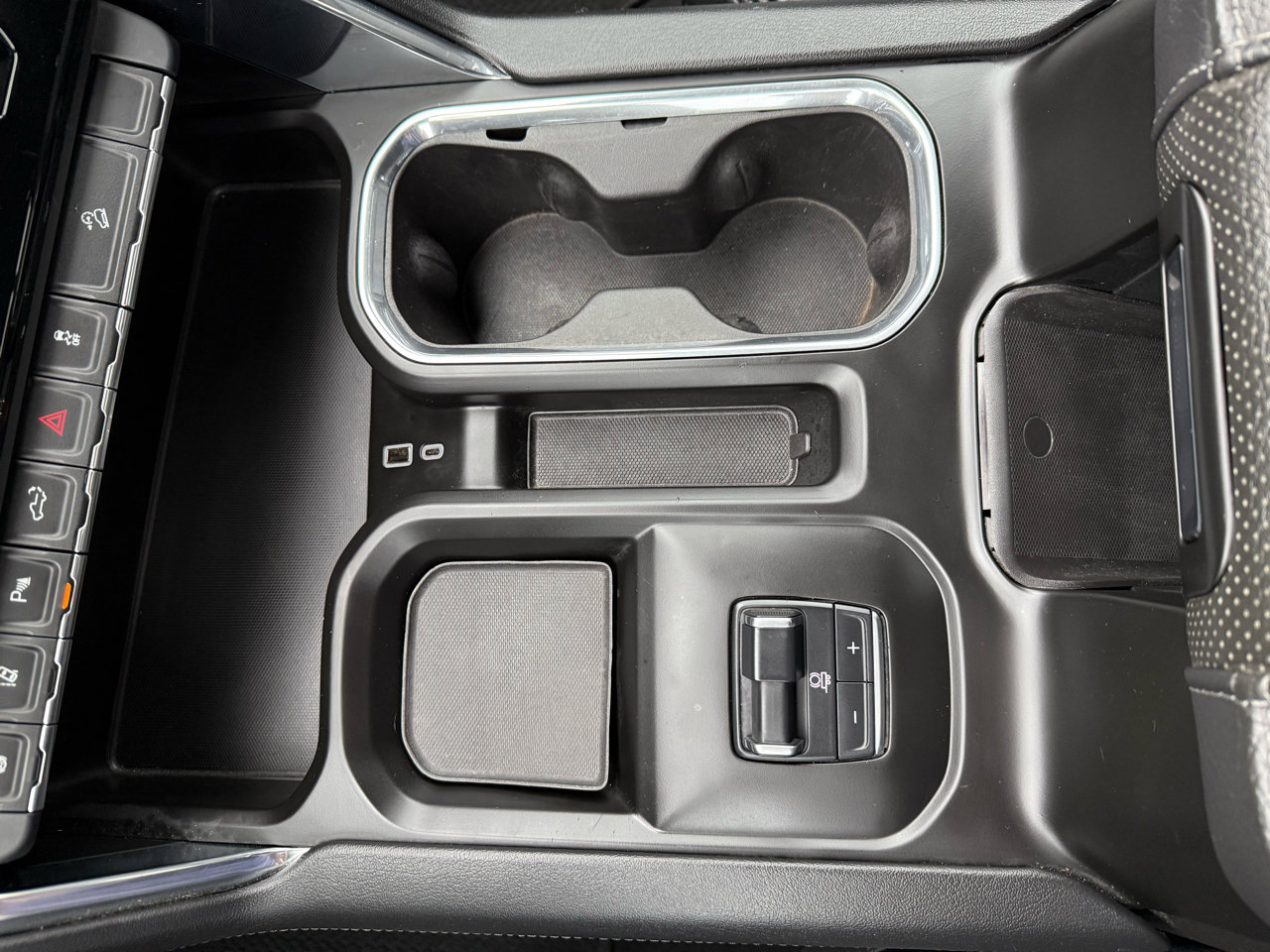 Used 2024 GMC Sierra 2500 Denali w/ Denali Reserve Package image 36