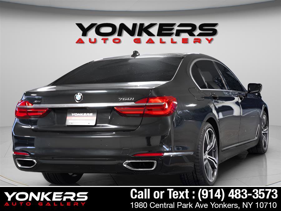 Used 2019 BMW 750i xDrive w/ Executive Package image 10