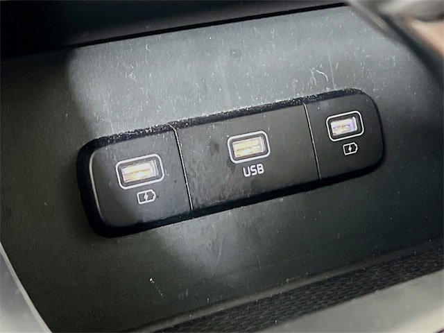 Used 2024 Kia Carnival LX image 20