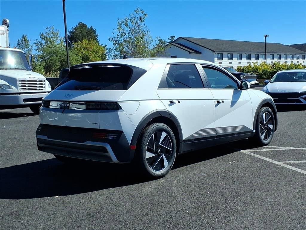 New 2025 Hyundai Ioniq 5 SE image 9