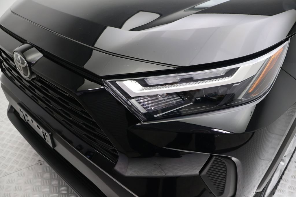 Certified 2025 Toyota RAV4 LE image 3
