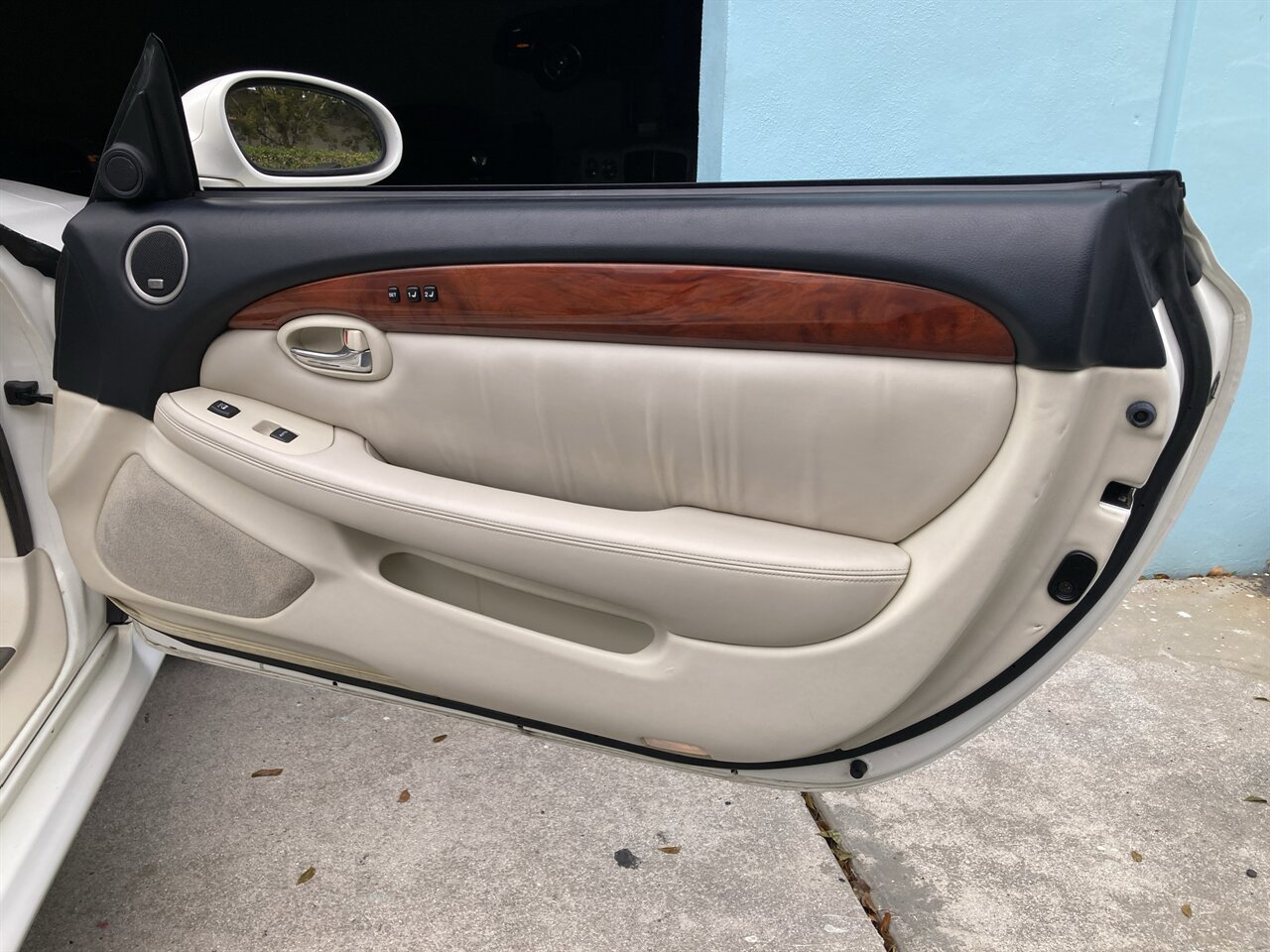 Used 2006 Lexus SC 430 Convertible image 32