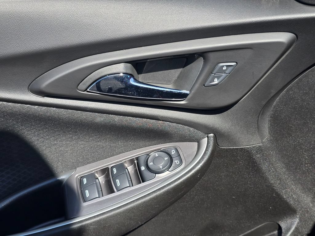 Certified 2025 Chevrolet Malibu LT FWD image 11