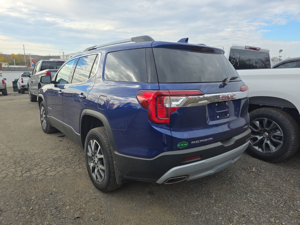 Used 2023 GMC Acadia SLT AWD/4WD image 10