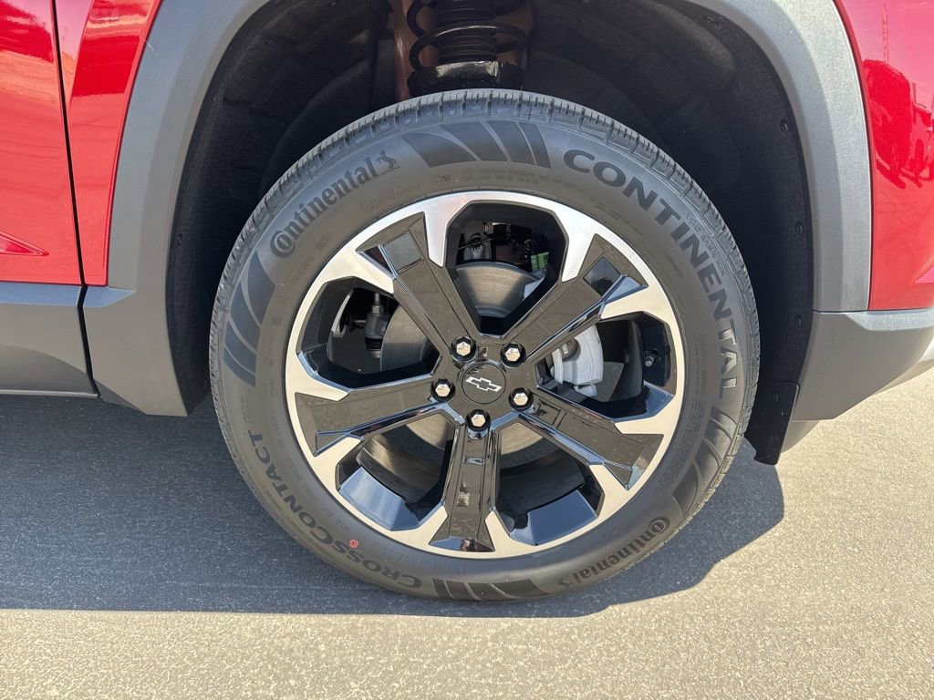 New 2026 Chevrolet Equinox LT w/ Convenience Package II FWD image 3