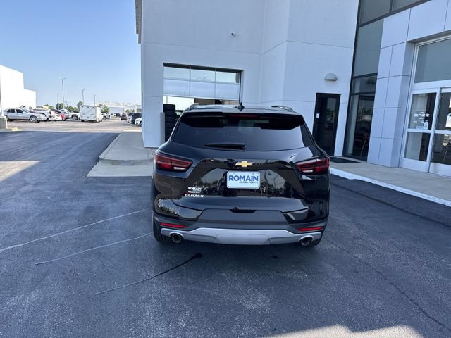 Used 2024 Chevrolet Blazer LT w/ Convenience Package FWD image 4