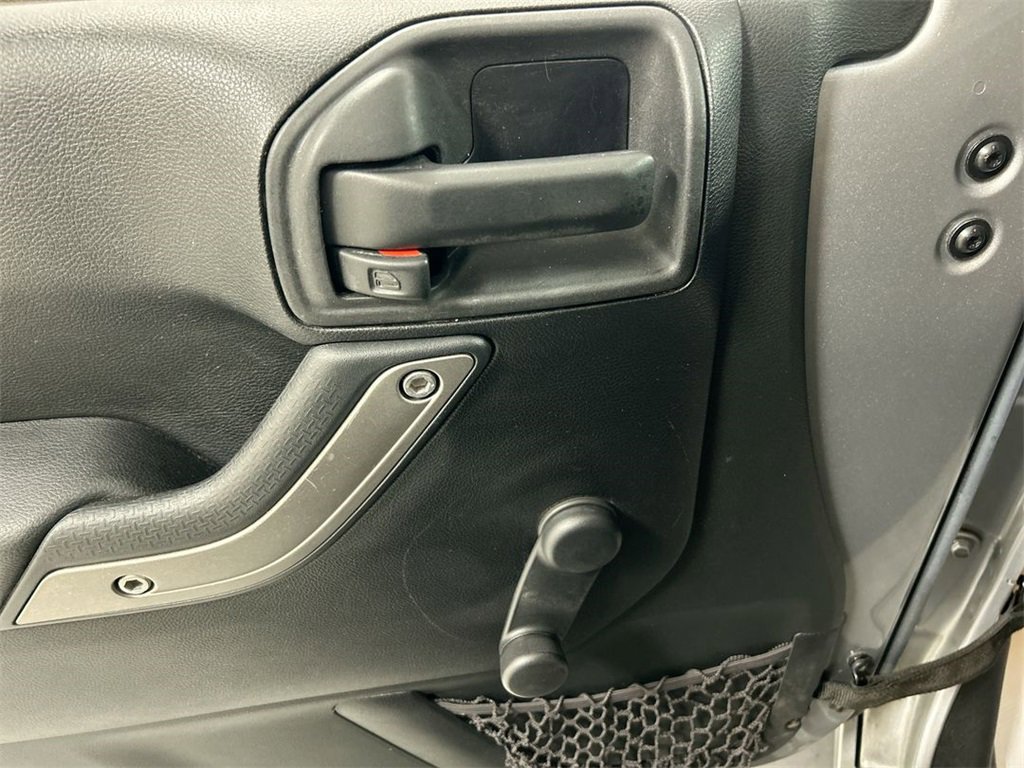 Used 2015 Jeep Wrangler Sport image 11