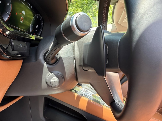 Used 2025 INFINITI QX60 Sensory w/ Vision Package AWD/4WD image 15