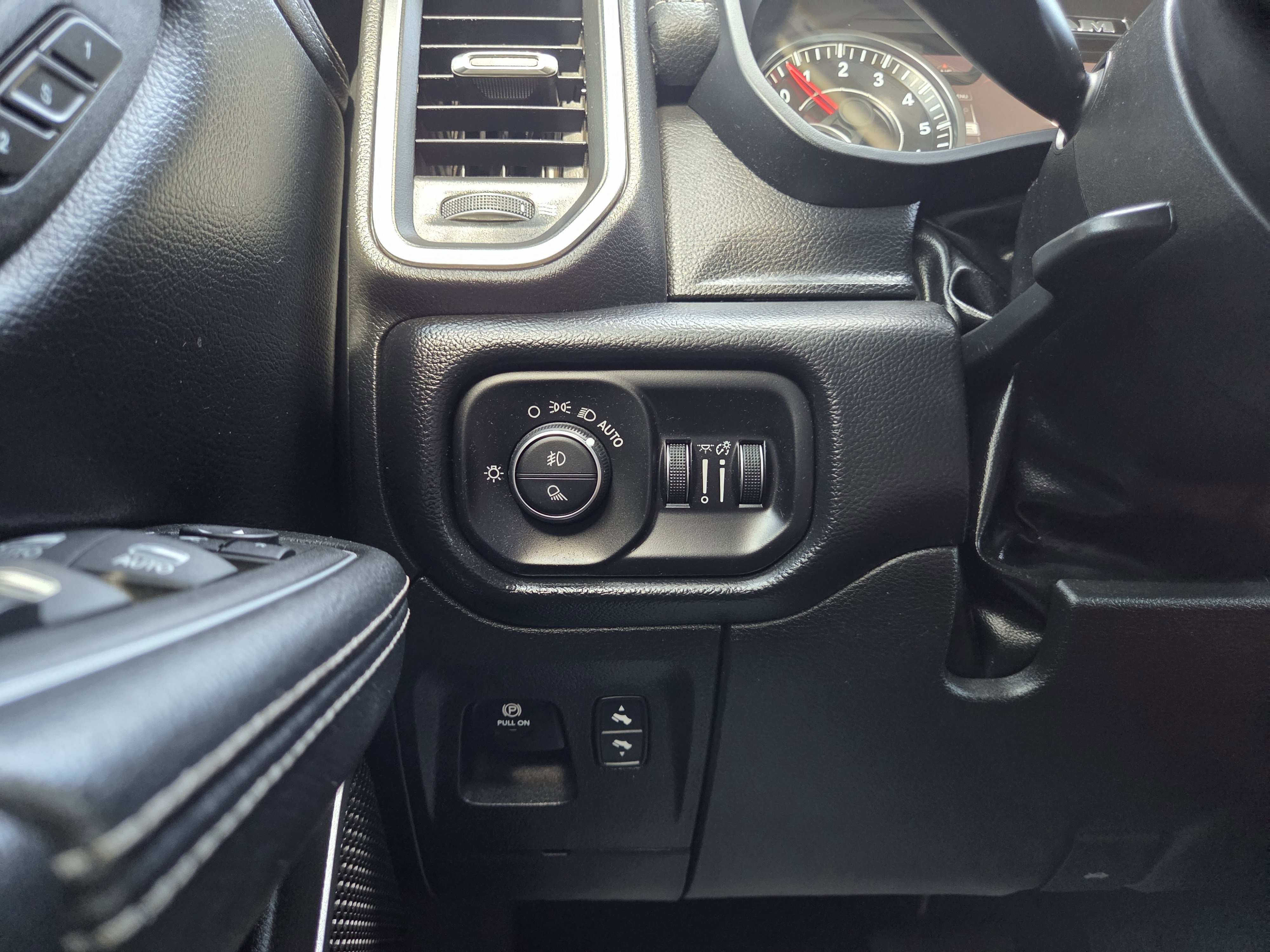 Used 2022 RAM 1500 Laramie image 38