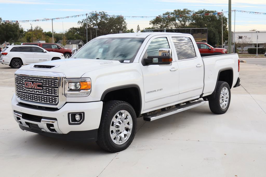 Used 2019 GMC Sierra 2500 Denali w/ Duramax Plus Package image 4