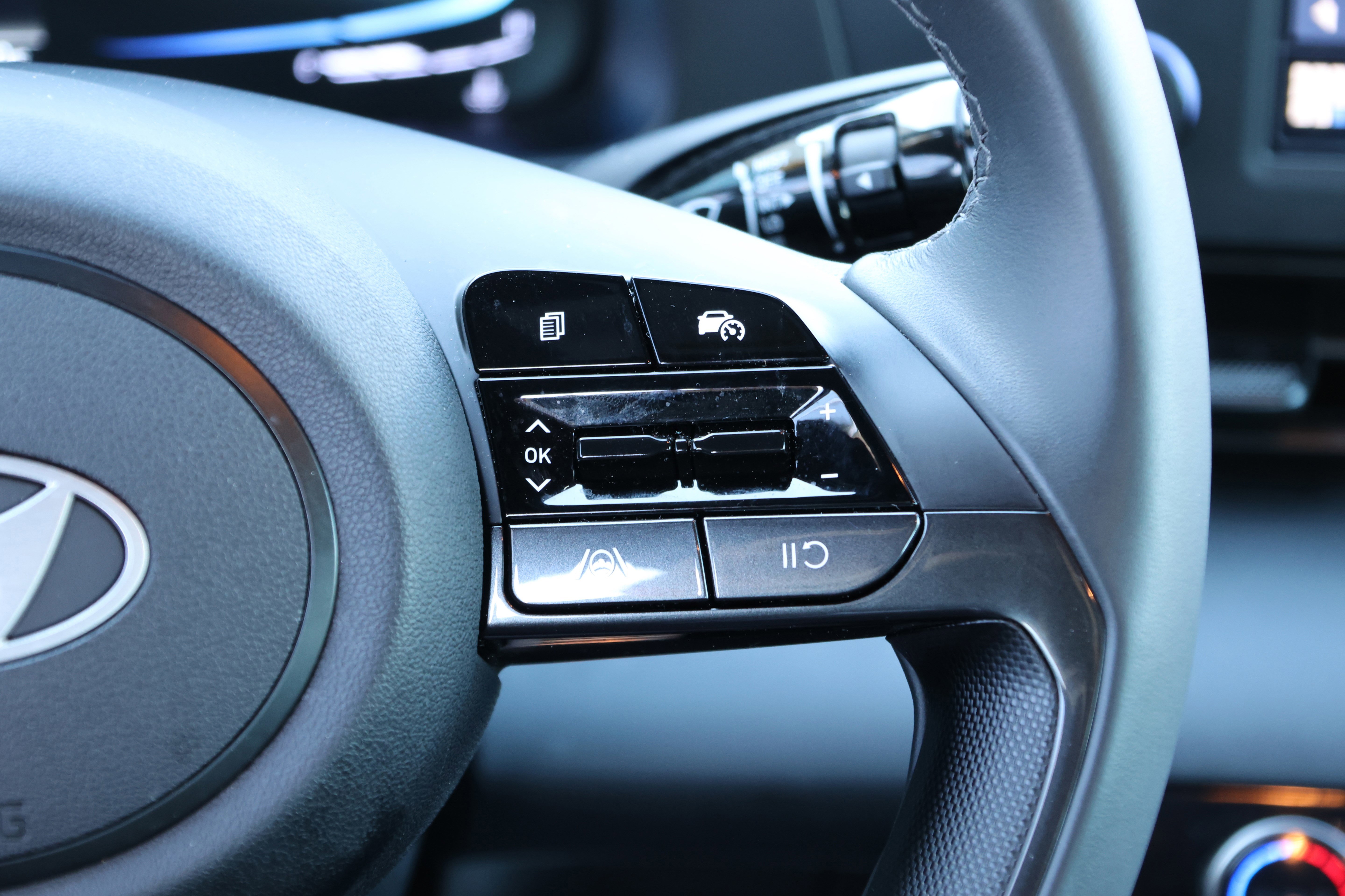 Used 2025 Hyundai Elantra Sport image 21