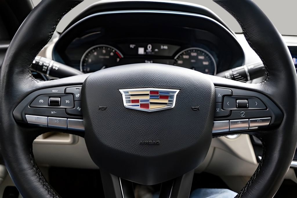 Used 2023 Cadillac CT4 Luxury w/ Sun And Sound Package RWD image 10