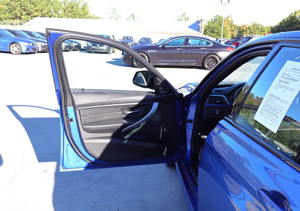 Used 2013 BMW 335i xDrive Sedan AWD/4WD image 35