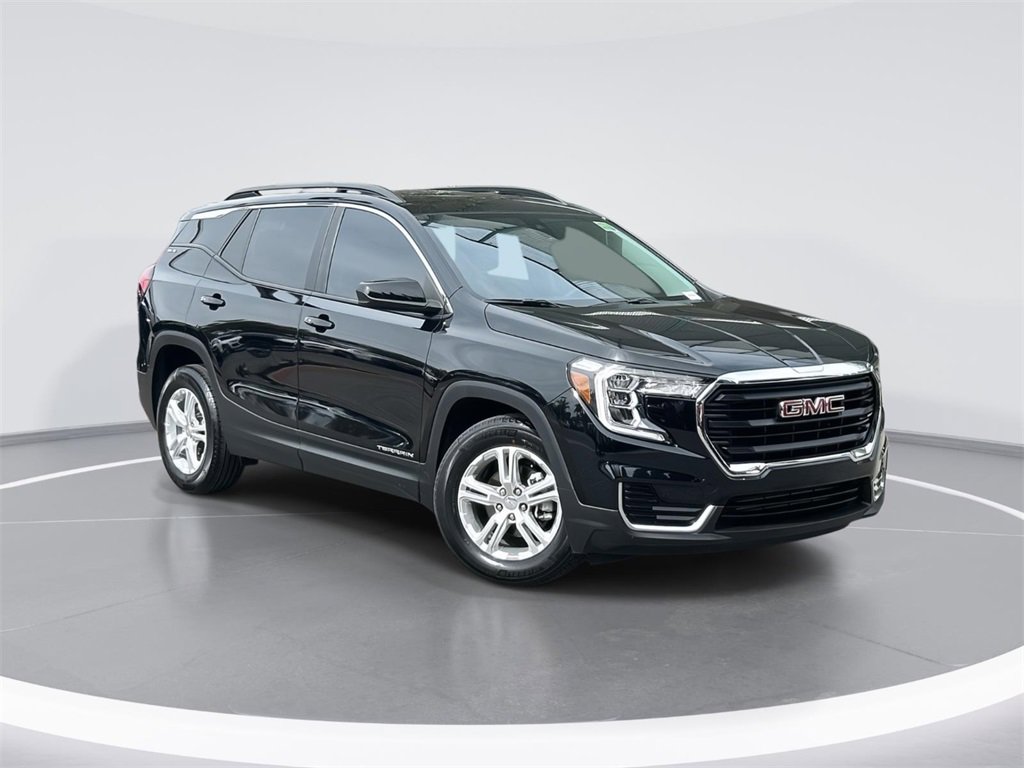 Used 2022 GMC Terrain SLE w/ Driver Convenience Package