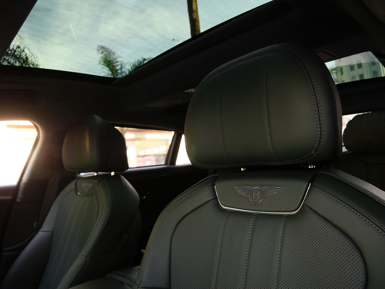 New 2026 Bentley Flying Spur V8 AWD/4WD image 17