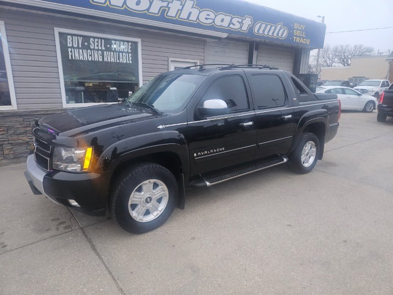 Used 2008 Chevrolet Avalanche LT AWD/4WD image 4