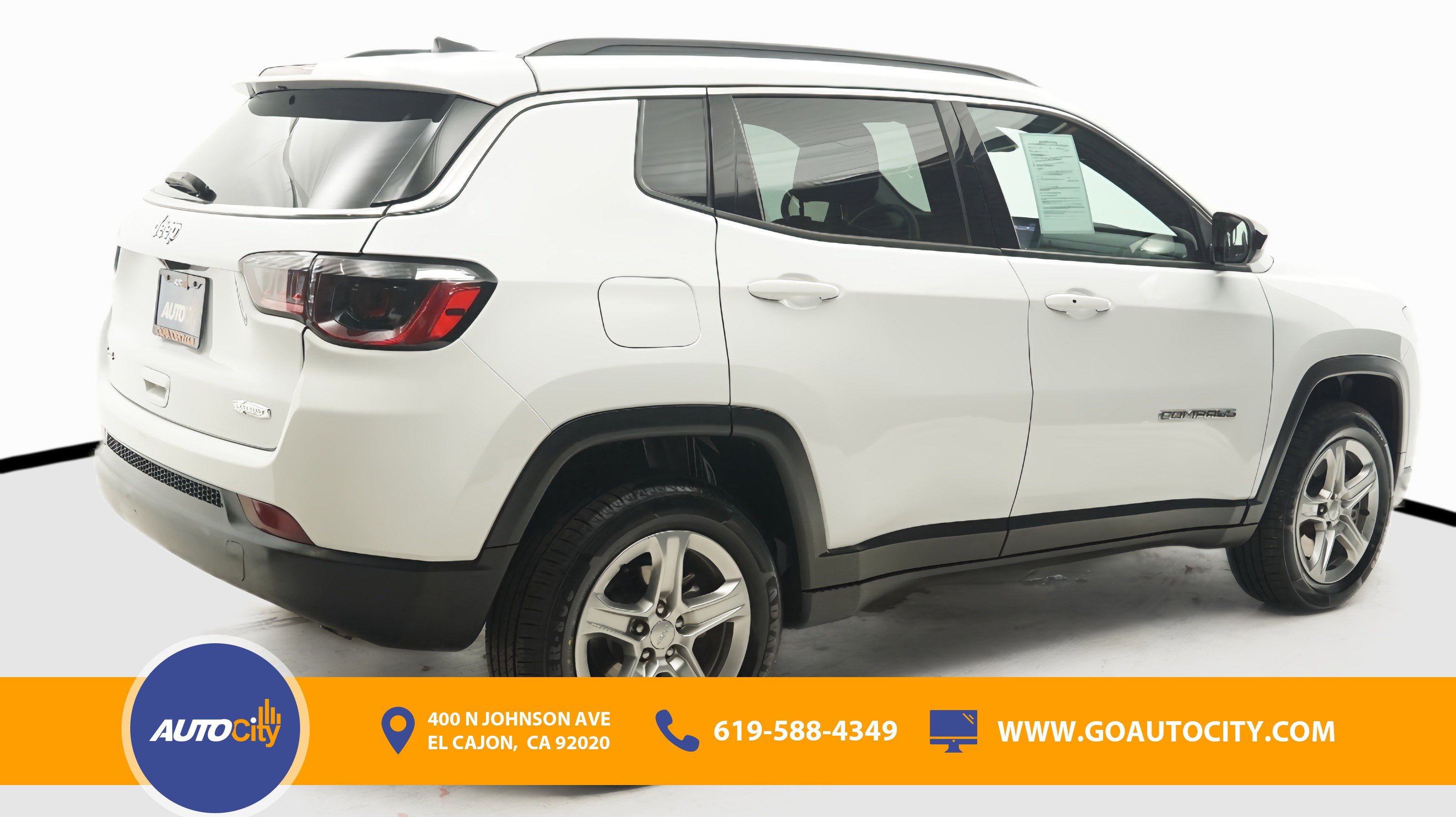 Used 2024 Jeep Compass Latitude image 6