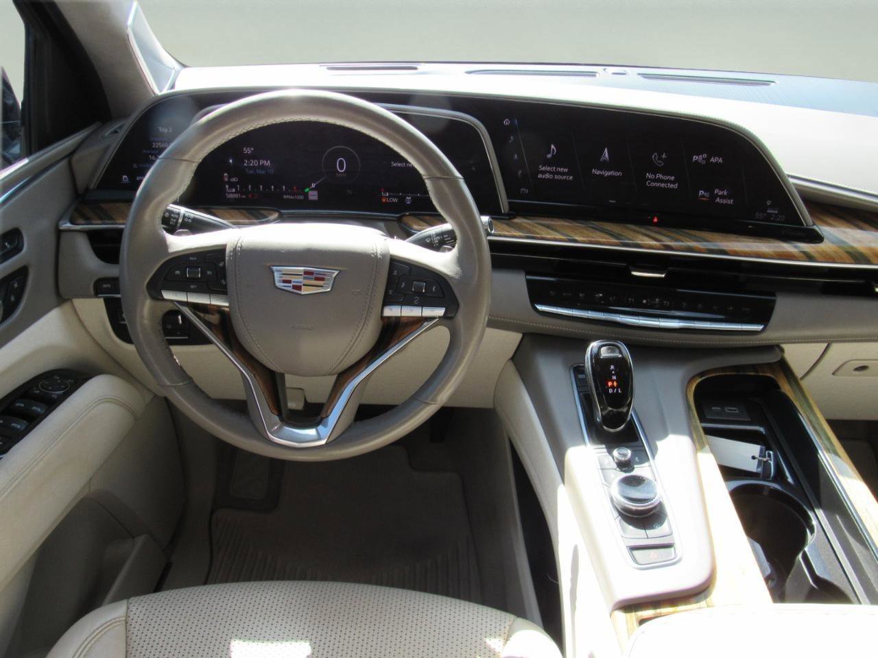 Used 2021 Cadillac Escalade Premium Luxury Platinum image 5