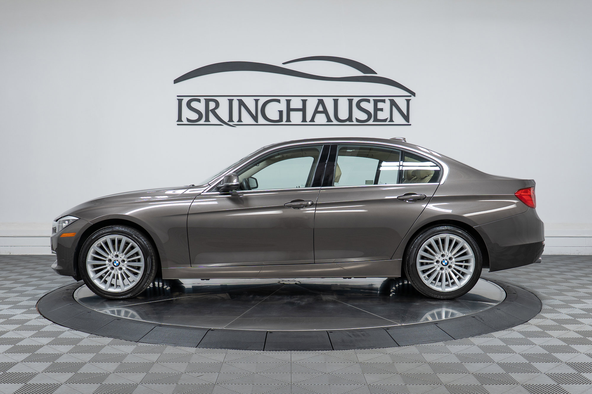 Used 2013 BMW 328i xDrive Sedan AWD/4WD image 4