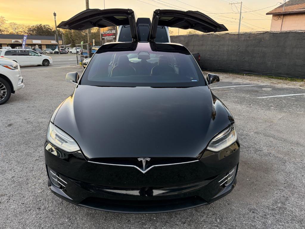 Used 2018 Tesla Model X 75D image 11