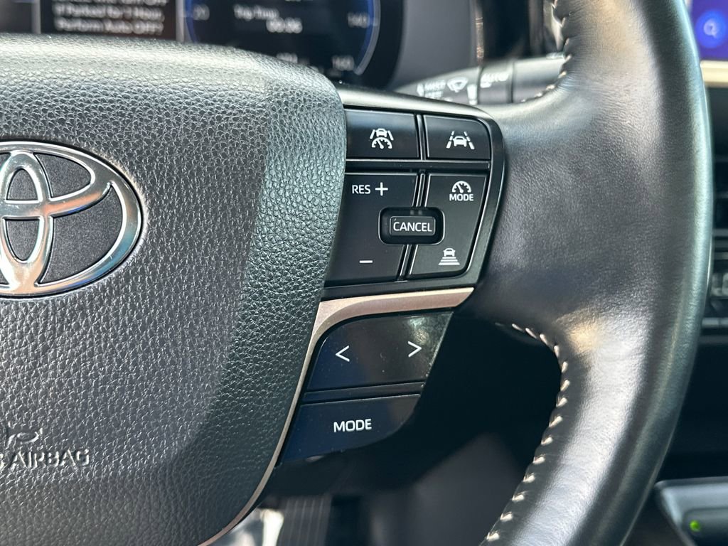 Used 2024 Toyota Crown AWD/4WD image 22