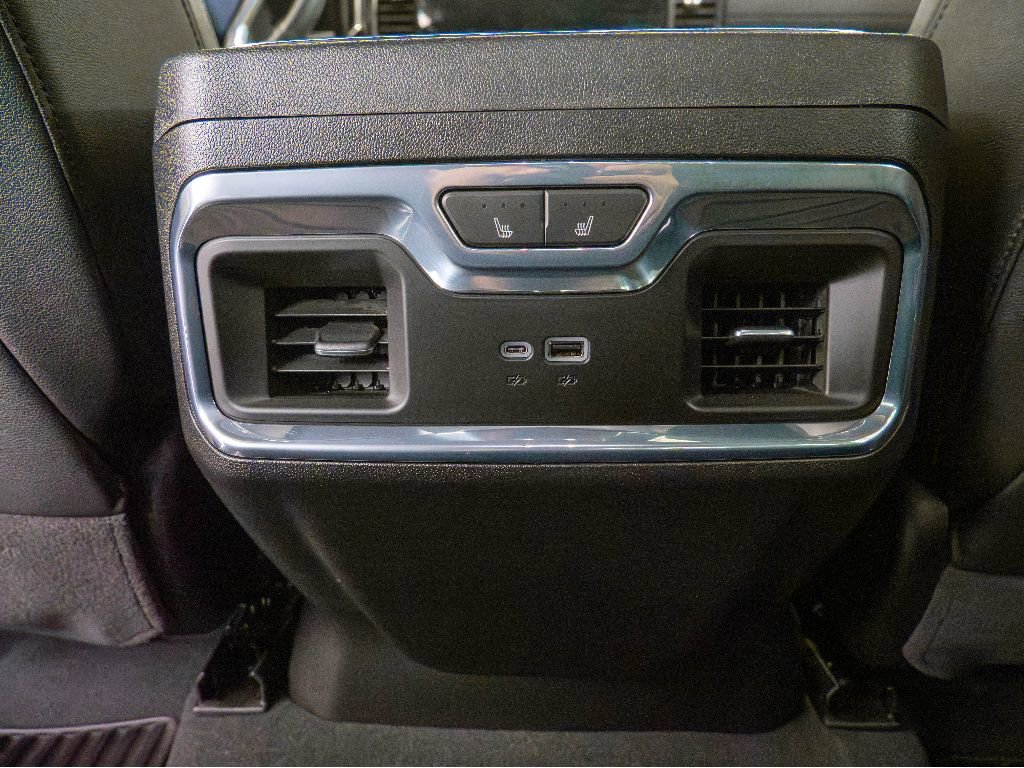 Used 2024 Chevrolet Silverado 2500 LTZ w/ LTZ Convenience Package AWD/4WD image 11