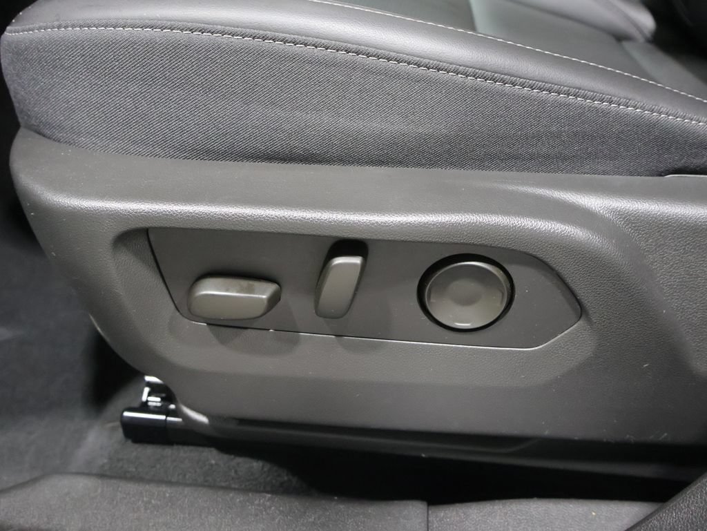 Used 2024 Buick Envision Preferred AWD/4WD image 12