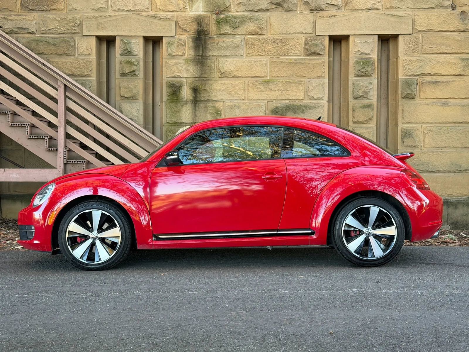 Used 2012 Volkswagen Beetle 2.0T image 26