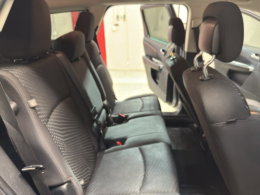Used 2018 Dodge Journey SE w/ Popular Equipment Group FWD image 24
