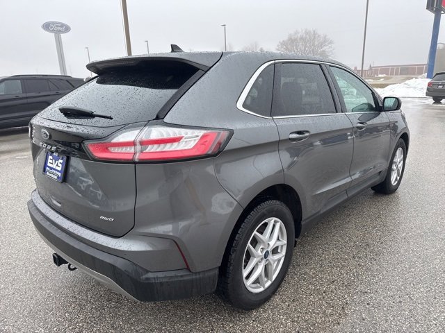 Used 2021 Ford Edge SEL w/ Convenience Package image 3