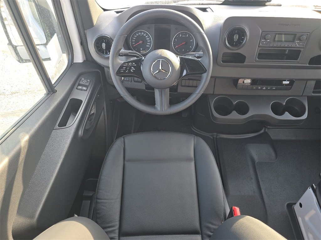 New 2025 Mercedes-Benz Sprinter 2500 image 18