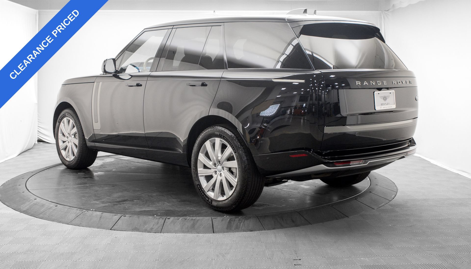 Used 2023 Land Rover Range Rover SE AWD/4WD image 5