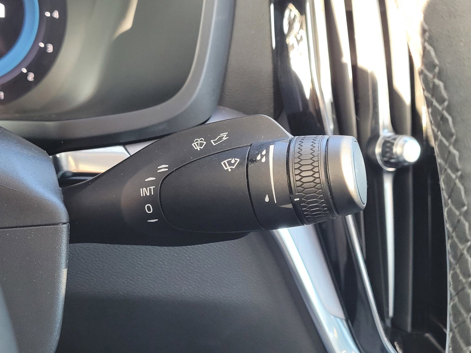 Used 2024 Volvo S60 B5 Core image 17