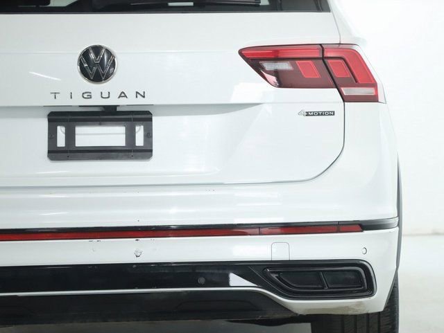 Used 2024 Volkswagen Tiguan SE R-Line AWD/4WD image 47