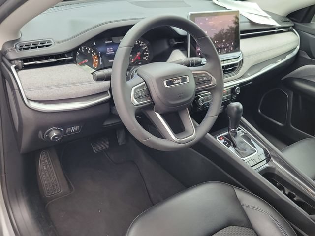 Used 2022 Jeep Compass Latitude FWD image 16