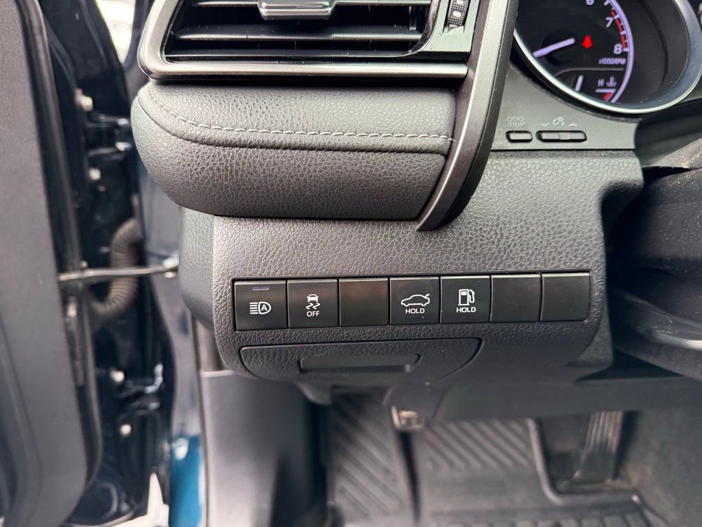 Used 2019 Toyota Camry SE image 14