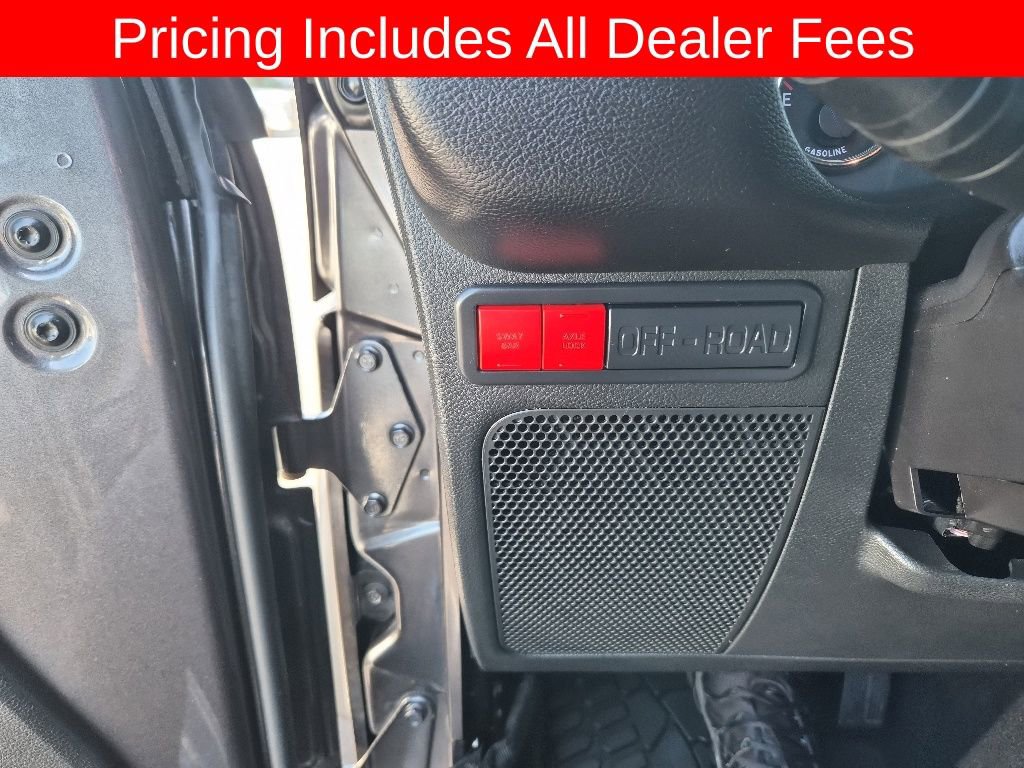 Used 2016 Jeep Wrangler Unlimited Rubicon AWD/4WD image 13