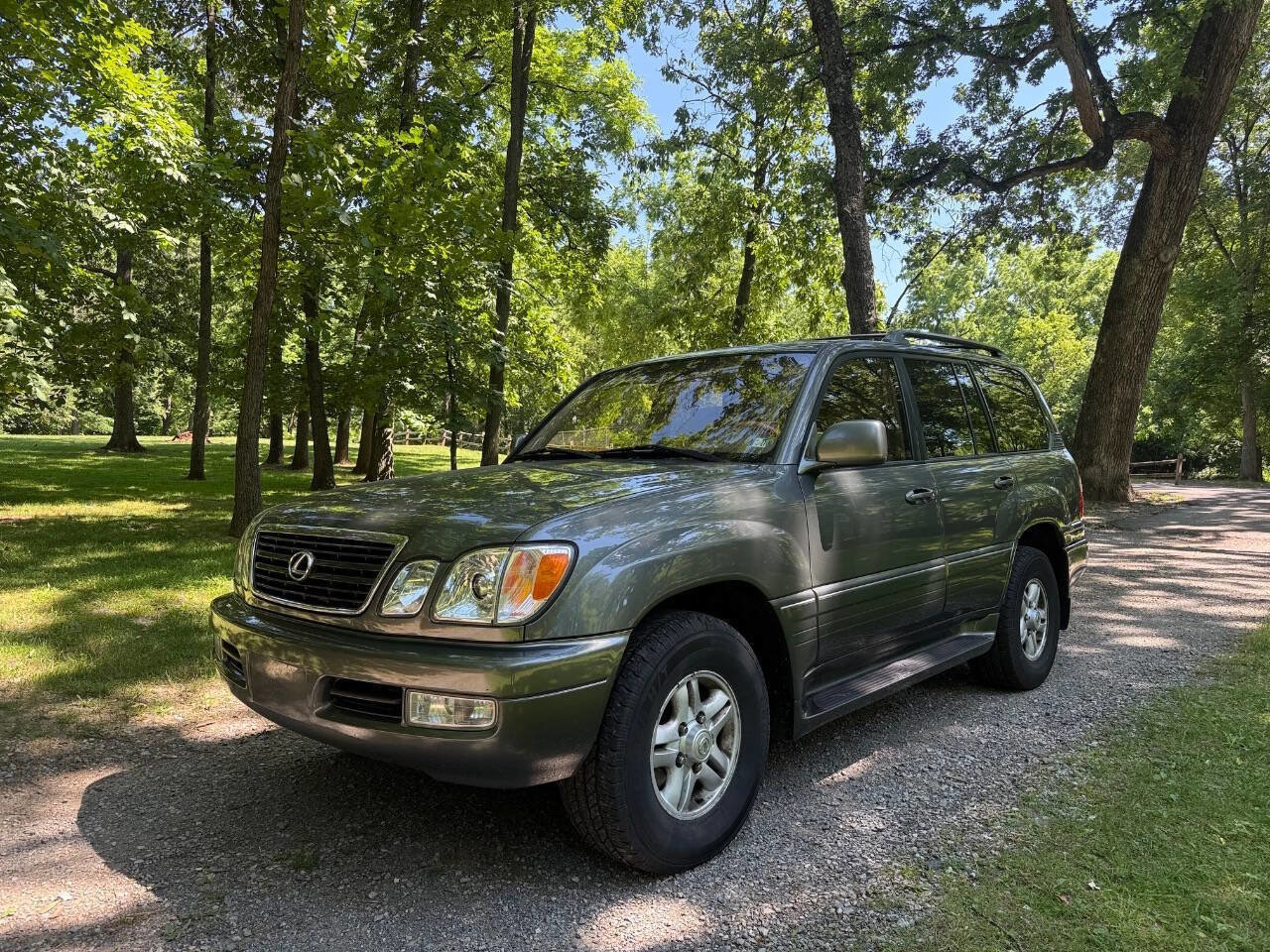 Used 2000 Lexus LX 470 4WD image 2