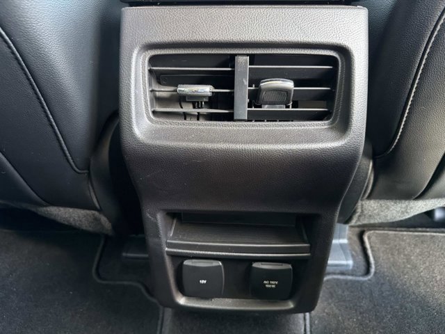 Used 2017 Ford Edge SEL w/ Equipment Group 201A image 23