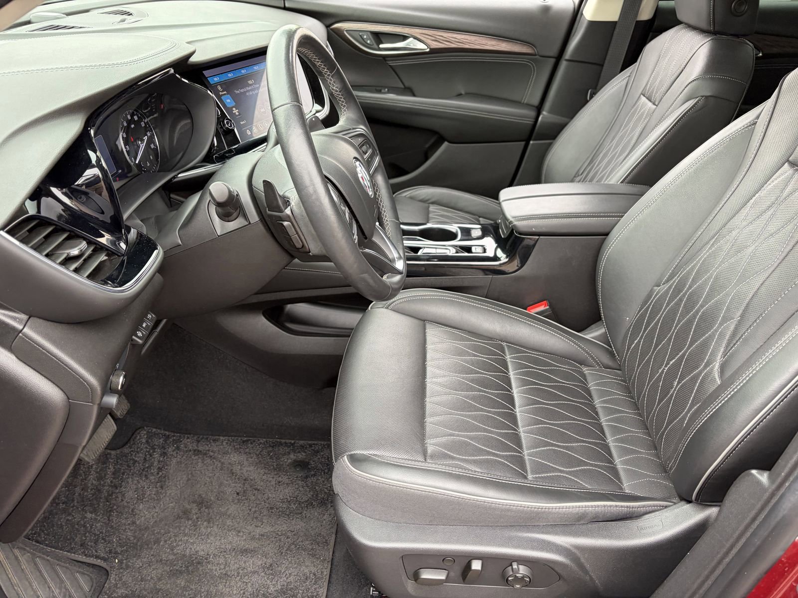 Certified 2021 Buick Envision Avenir w/ Technology Package II FWD image 21