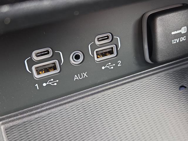 New 2025 Jeep Grand Cherokee Altitude image 23