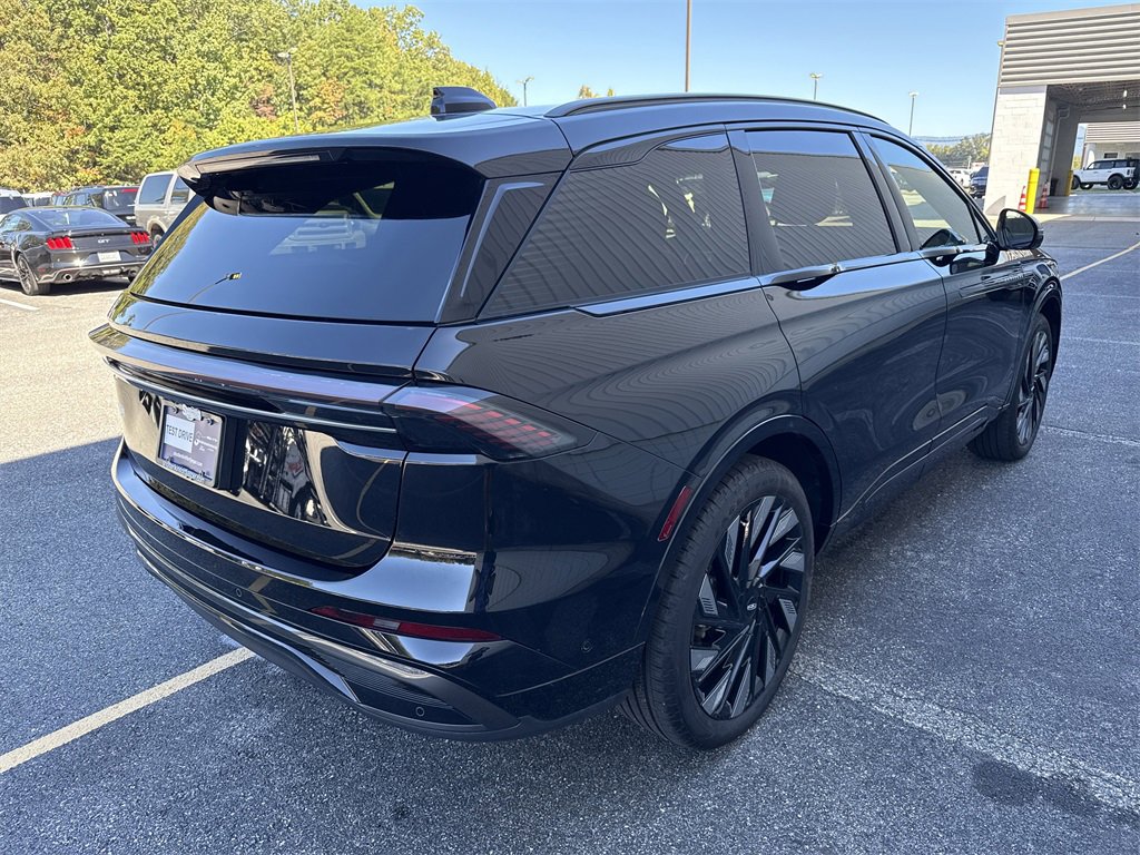 Used 2024 Lincoln Nautilus Reserve w/ Jet Appearance Package (87T) image 7