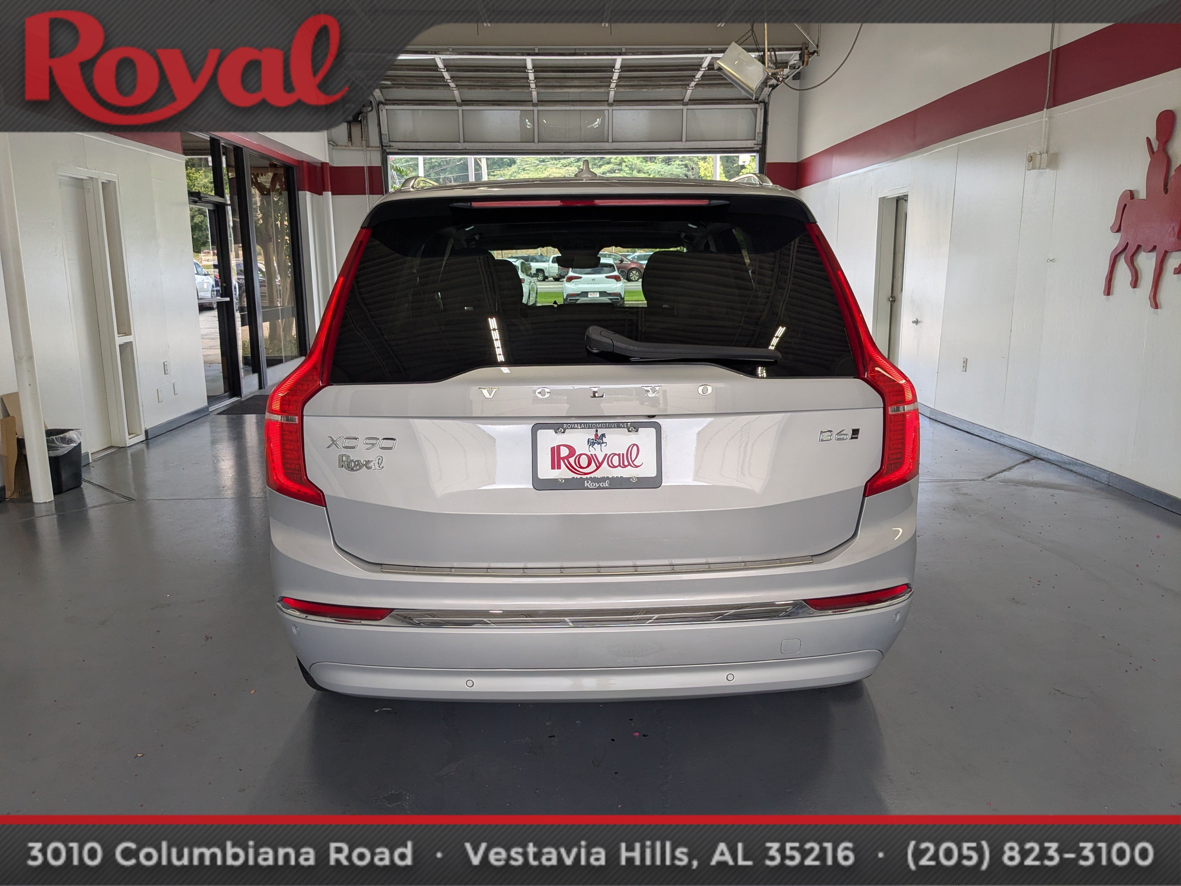 Used 2025 Volvo XC90 B6 Plus AWD/4WD image 3