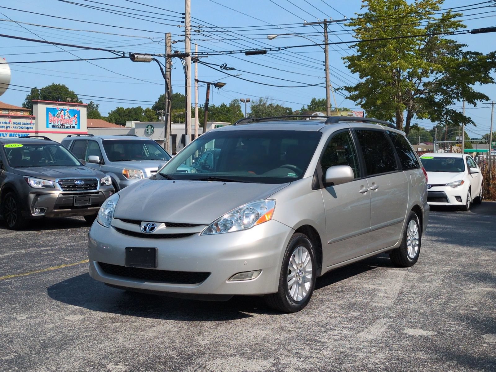 Used 2009 Toyota Sienna FWD image 2