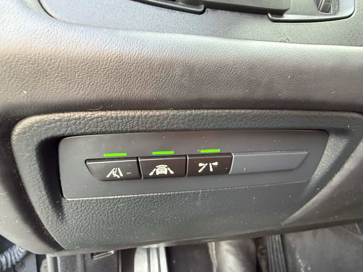 Used 2018 BMW M4 Convertible w/ Competition Package image 22