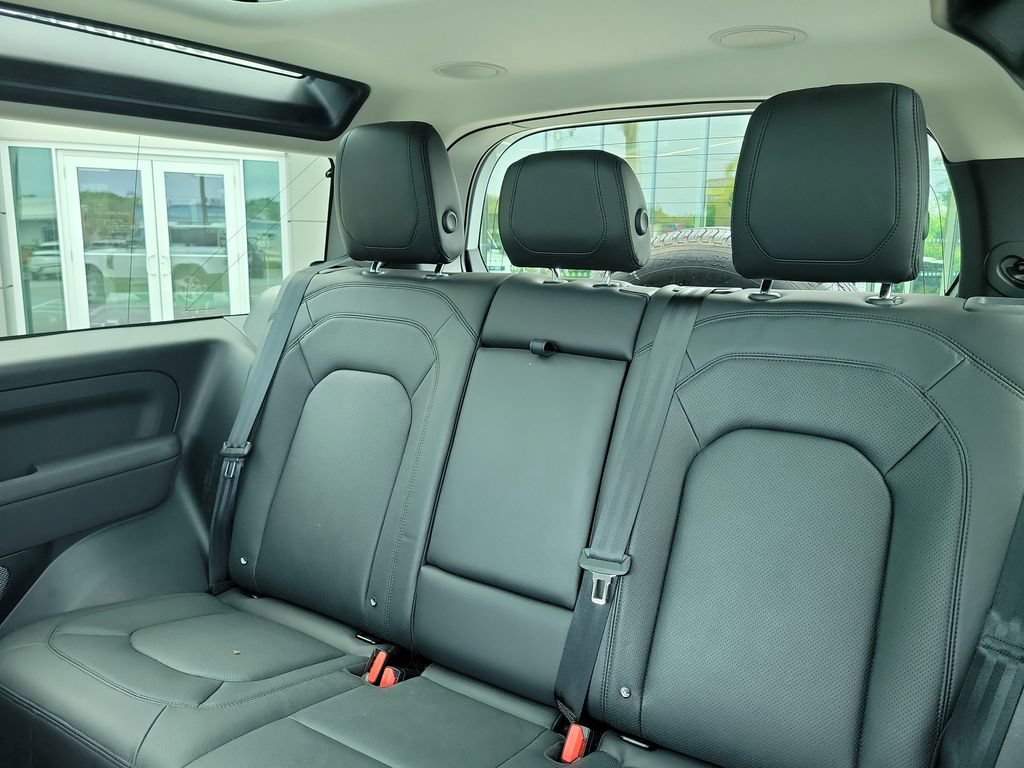 Certified 2023 Land Rover Defender 90 SE AWD/4WD image 14