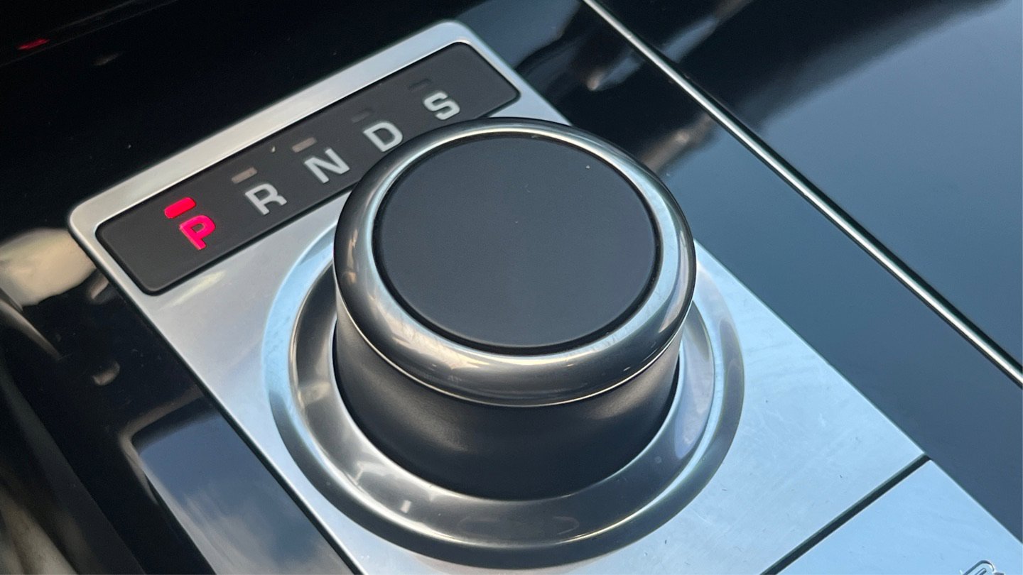 Used 2016 Land Rover Range Rover HSE image 38