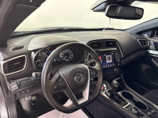 Used 2020 Nissan Maxima SR w/ Sport Mat Group FWD image 17